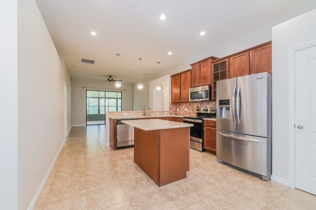 Building Photo - 2721 Eagle Cliff Dr