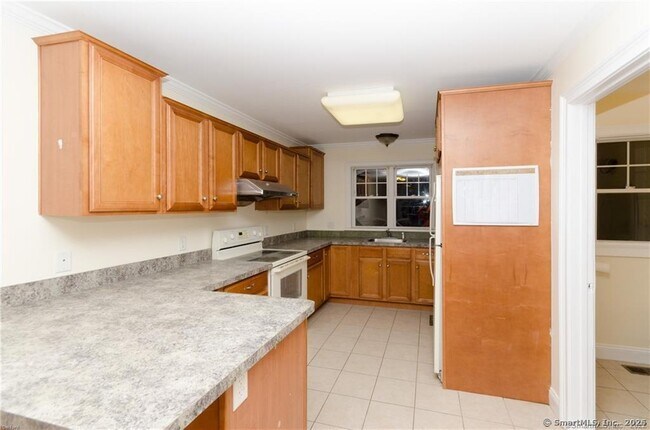 Foto del edificio - 527 W Thames St