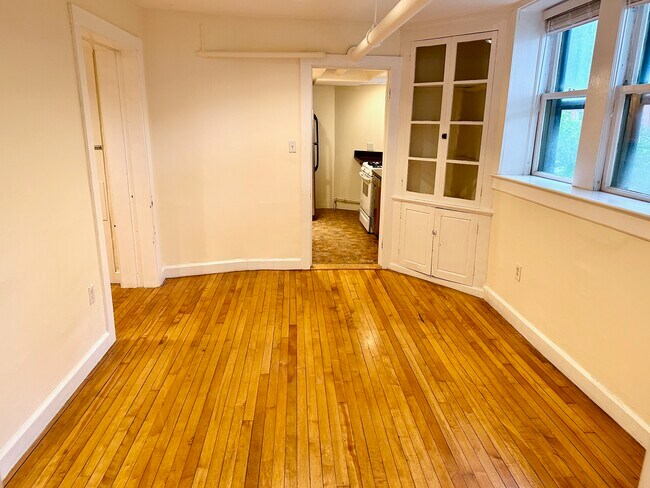 Living room - 10 Dana Street