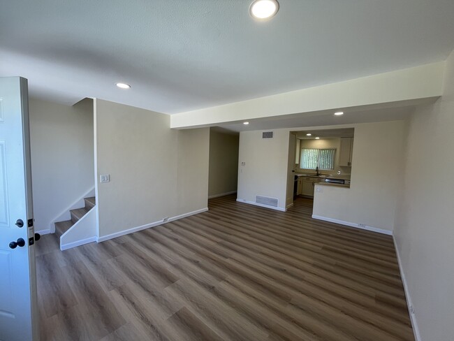 Building Photo - 8645 Mellmanor Drive