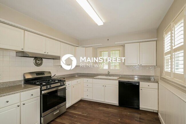 Foto del edificio - 3 Bedroom Pet-Friendly Home in FLORISSANT,...