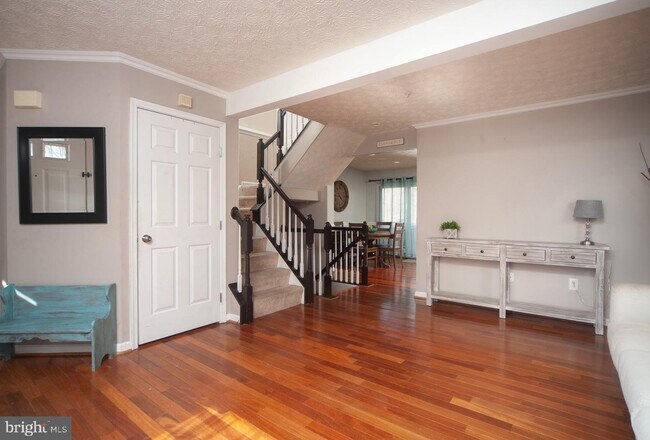 Building Photo - 2528 Summers Ridge Dr