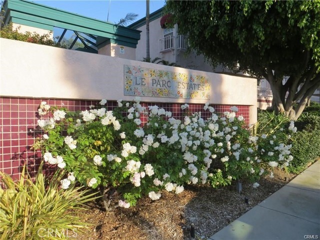 Foto principal - 24520 Park St
