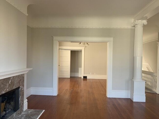 Building Photo - 4 bedroom in San Francisco CA 94117