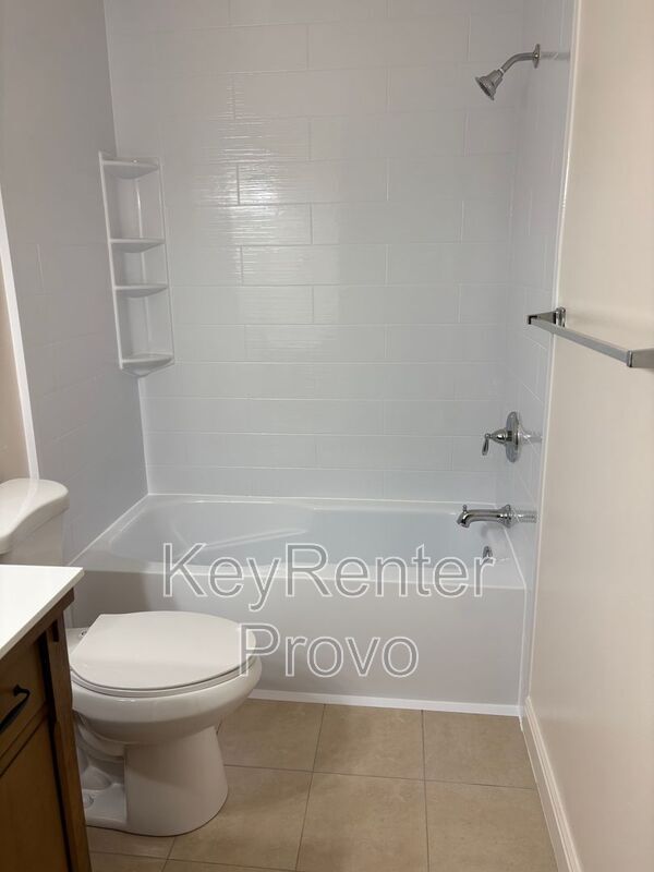 Foto del edificio - 1893 W 800 N St