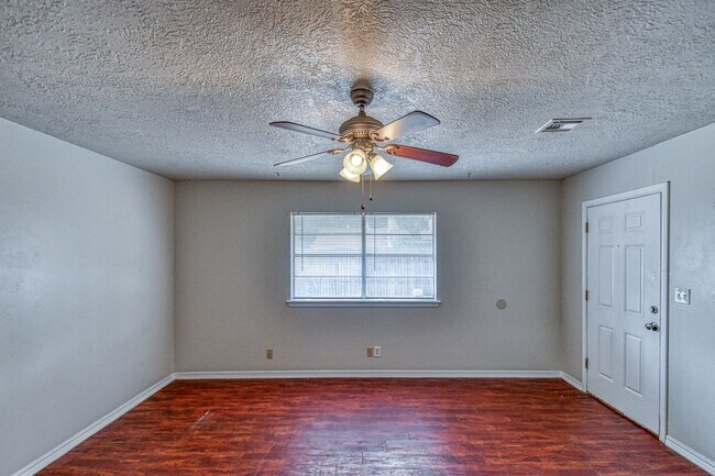 Foto del edificio - 711 S Jenkins Ave