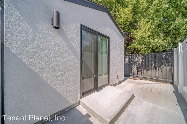 Building Photo - 1 br, 1 bath House - 20255 Glasgow Dr