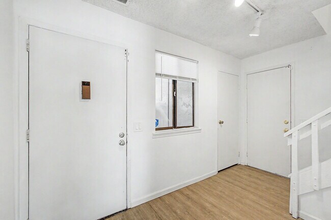 Foto del edificio - 12153 Bannock St