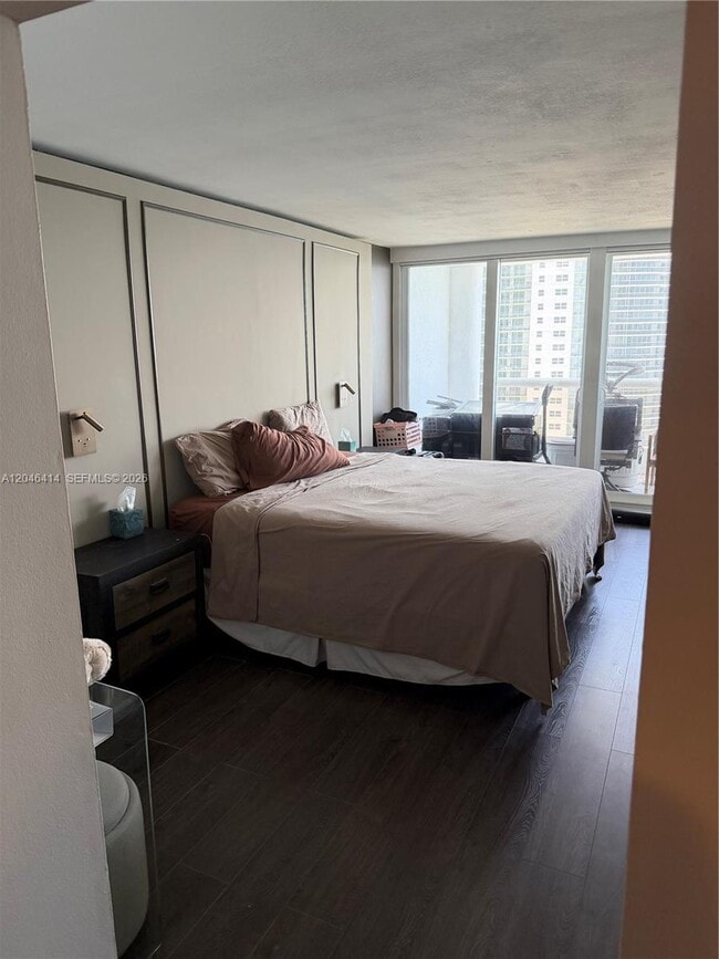 Foto del edificio - 1717 N Bayshore Dr