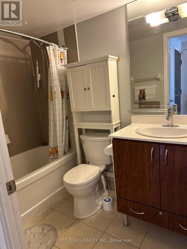 Photo du bâtiment - 5793 Yonge St