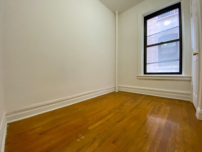 Foto del edificio - 188 Claremont Ave
