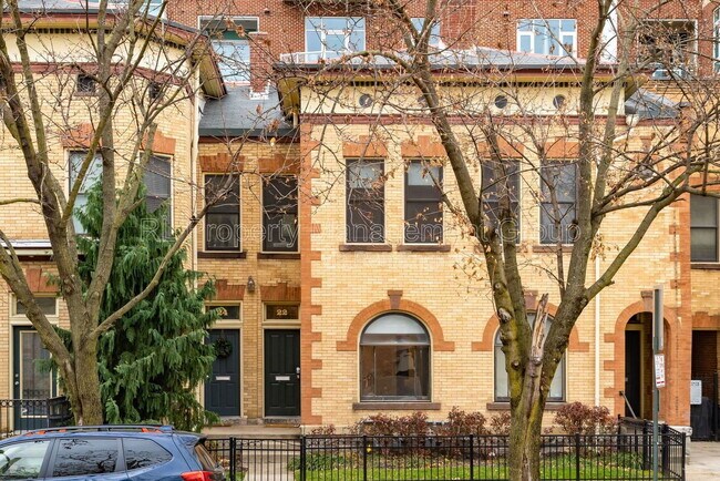 Foto del edificio - 22 W 4th Ave
