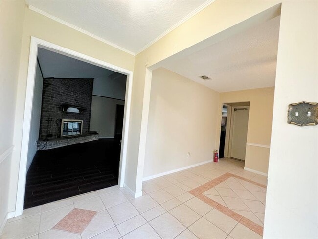 Building Photo - 12219 Landcross Dr
