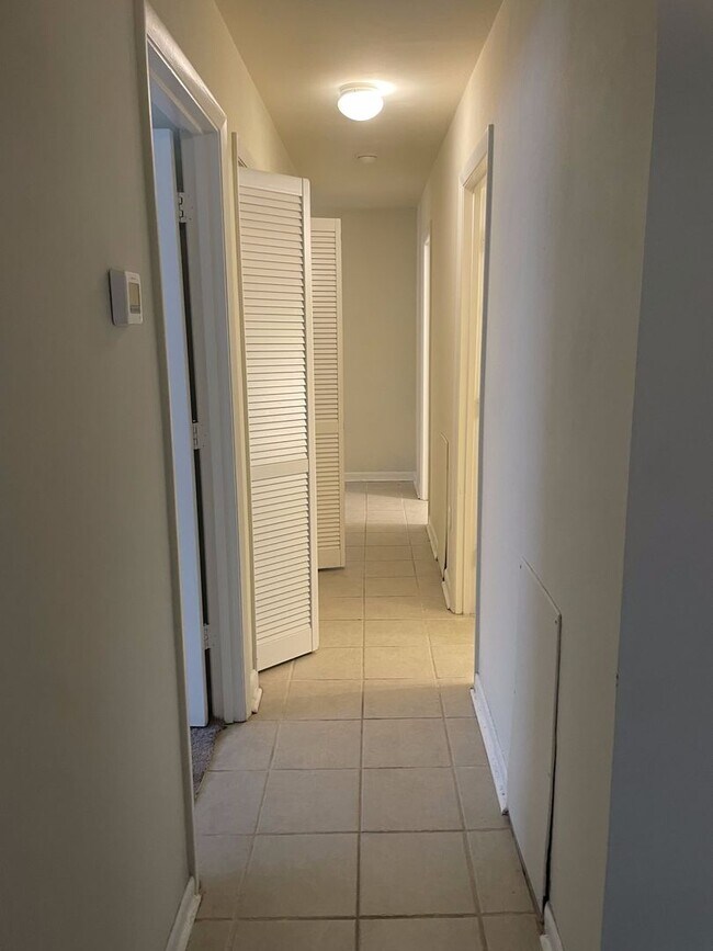 Foto del edificio - UT - 1210-A