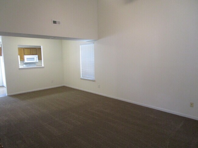Foto del edificio - 3401 Ponderosa St