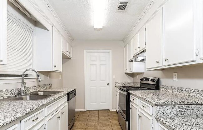 Foto del edificio - 1170 Spring Lake Cove