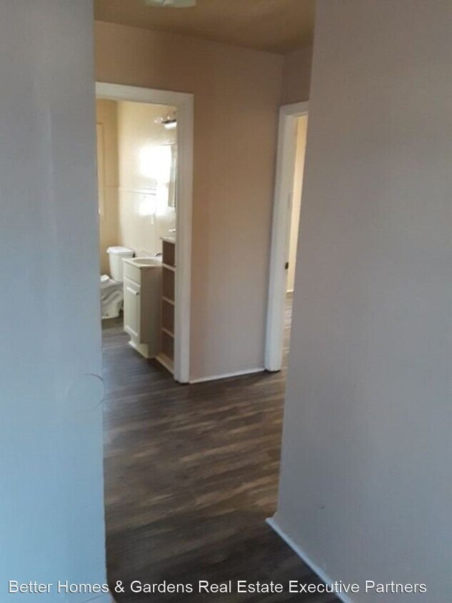 Building Photo - 3 br, 1 bath House - 2926 Abelia Dr.