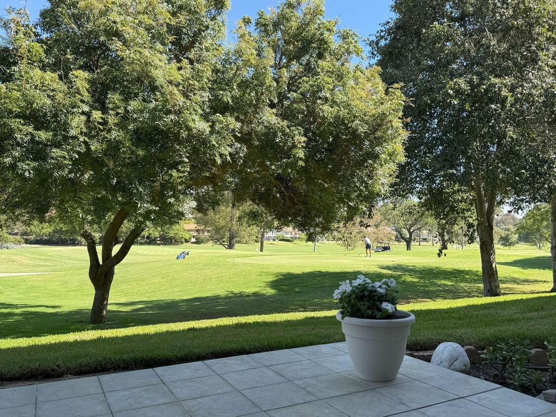 Foto principal - Enjoy stunning panoramic views of the golf...