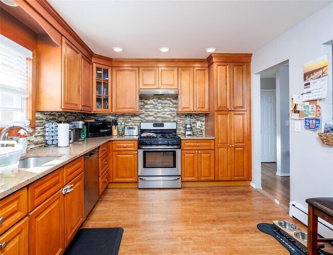 Foto del edificio - 552 E Walnut St