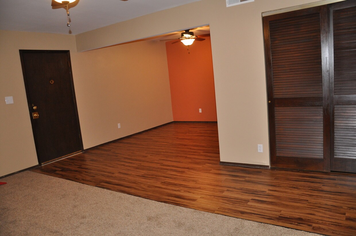 1008 Brookshire Ct Unit 6, Belleville, IL 62221 Condo for Rent in Belleville, IL