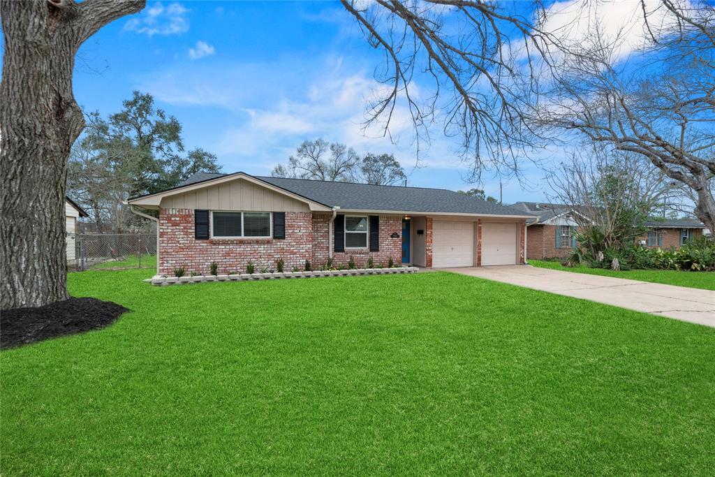 Foto principal - 12322 Mullins Dr