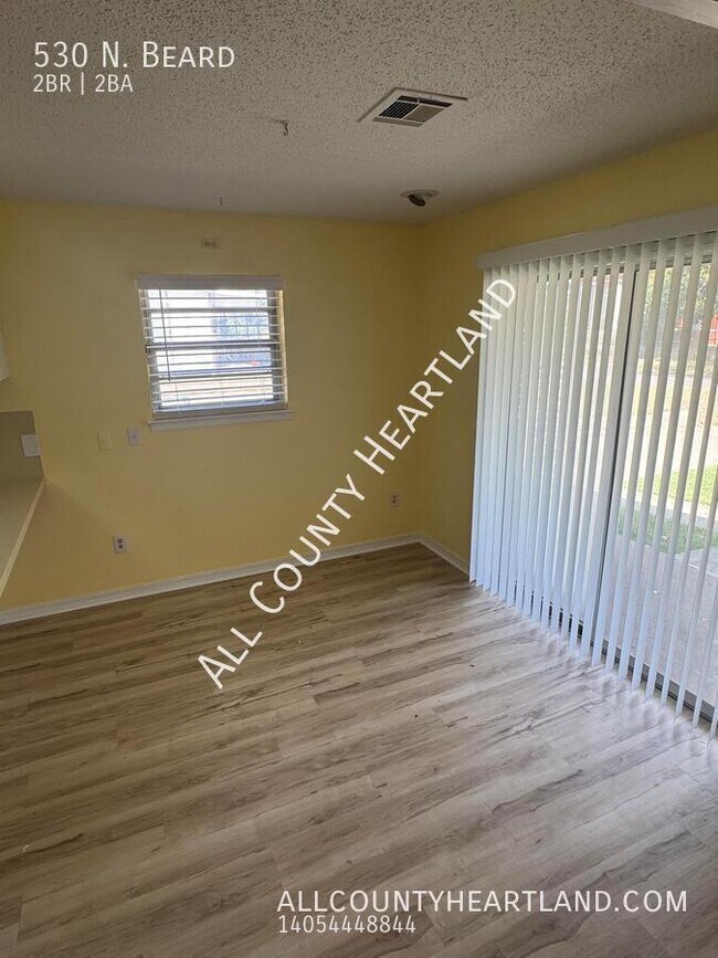 Foto del edificio - 530 N. Beard-