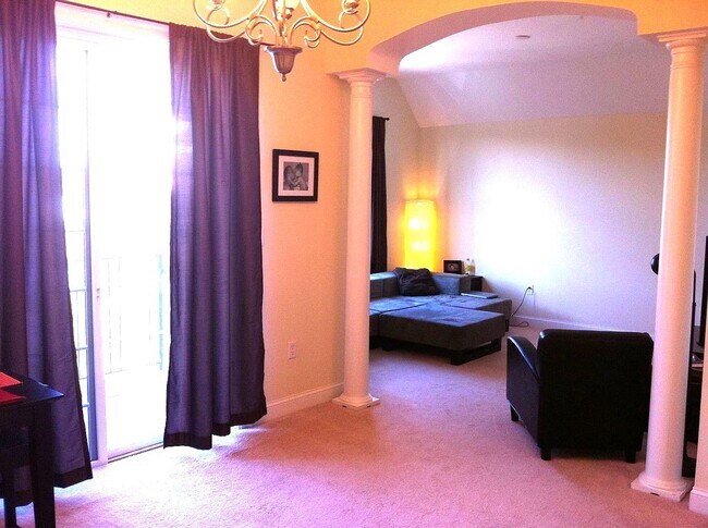 Foto del edificio - 2 bedroom/ 2 bathroom- Bennington on the Park