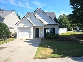 Building Photo - 202 Woodland Way
