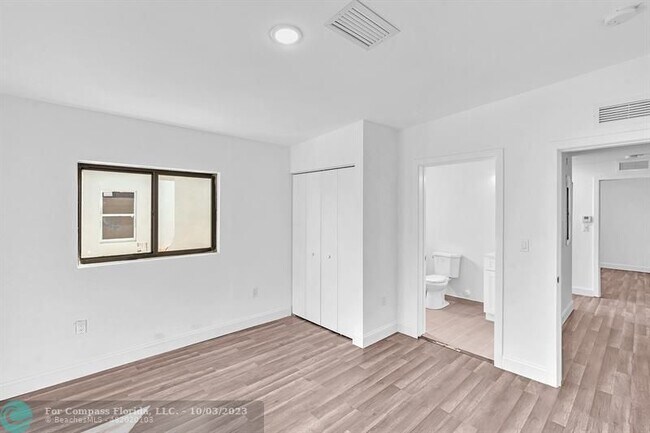 Foto del edificio - 1396 NW 60th St