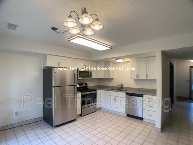 Building Photo - 9330 176th St W