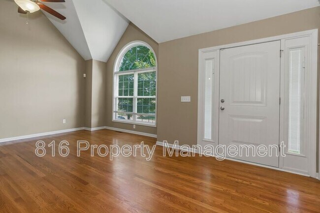 Foto del edificio - 701 Tomahawk Ct
