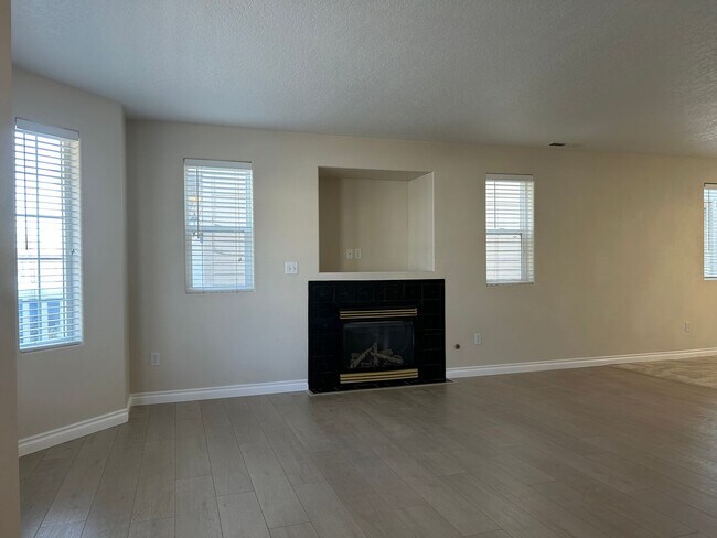 Foto del edificio - 2637 Dornoch Pl