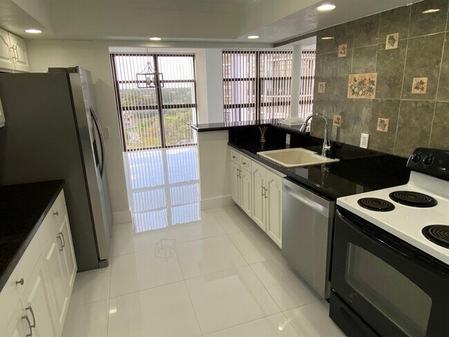 Foto del edificio - 400 Leslie Dr