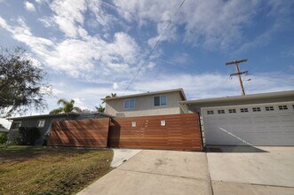 Building Photo - 5780 Mary Ln Dr