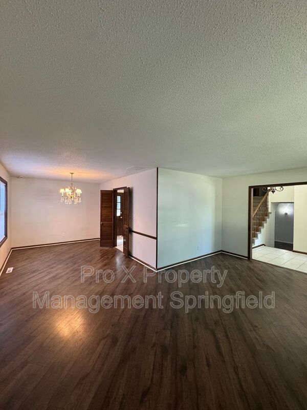 Building Photo - 3332 S Southlyn Pl