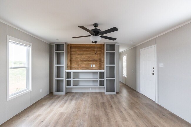 Foto del edificio - 178 Meadow Ln