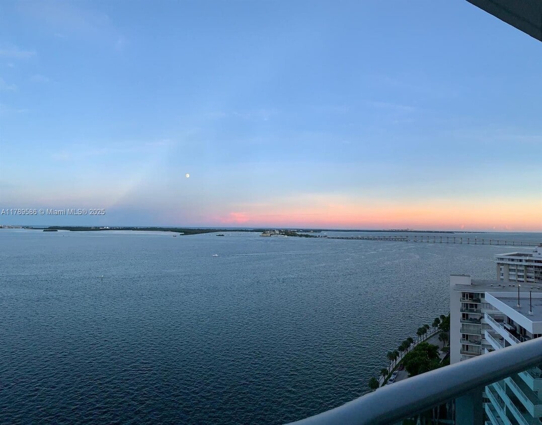 Primary Photo - 1331 Brickell Bay Dr