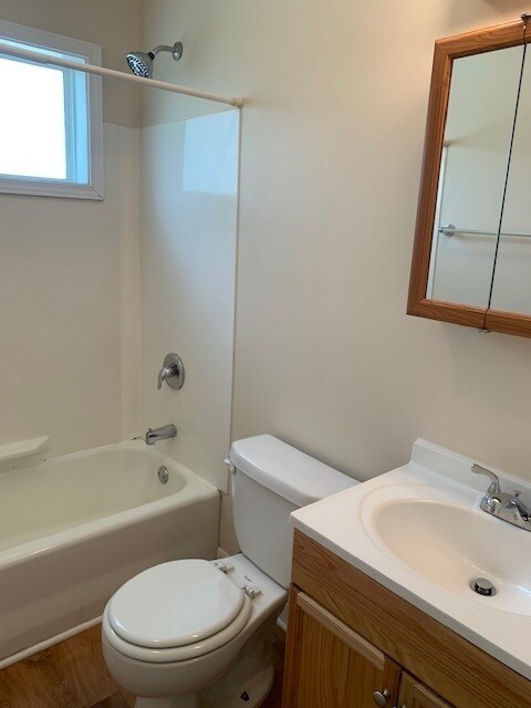 Foto del edificio - 270 Carnation Ln