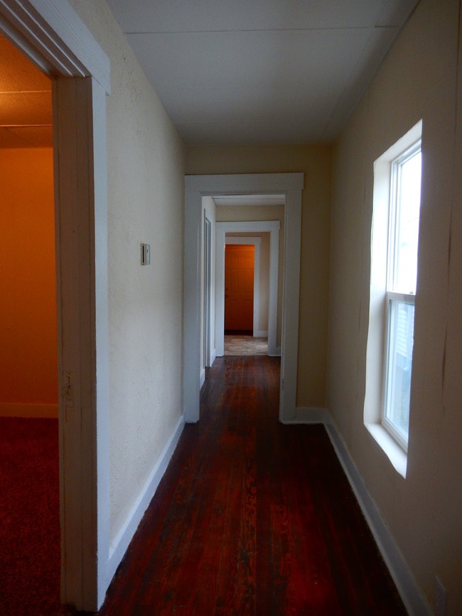 Building Photo - 2909 E 1st St