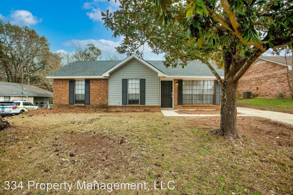 3 br, 2 bath House 752 N Burbank Drive House Rental in Montgomery