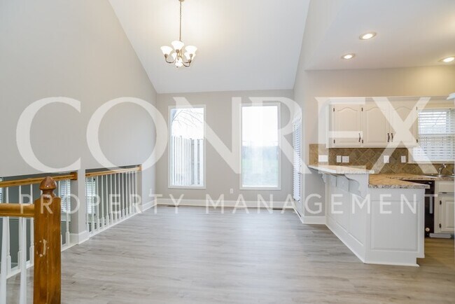 Foto del edificio - Fantastic Tri-Level Home in Shadowbrook!
