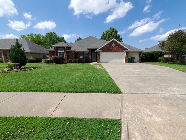 Building Photo - "Spacious 4-Bed Home with Granite Touch & Cozy Fireplace in Springdale!"