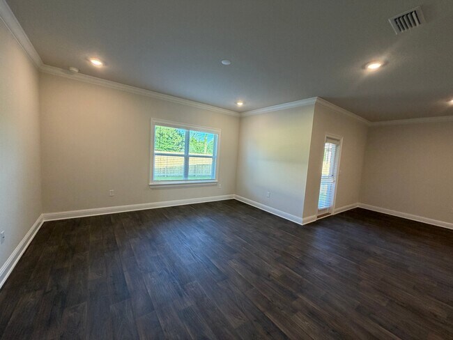Foto del edificio - 14902 Dalton Cir