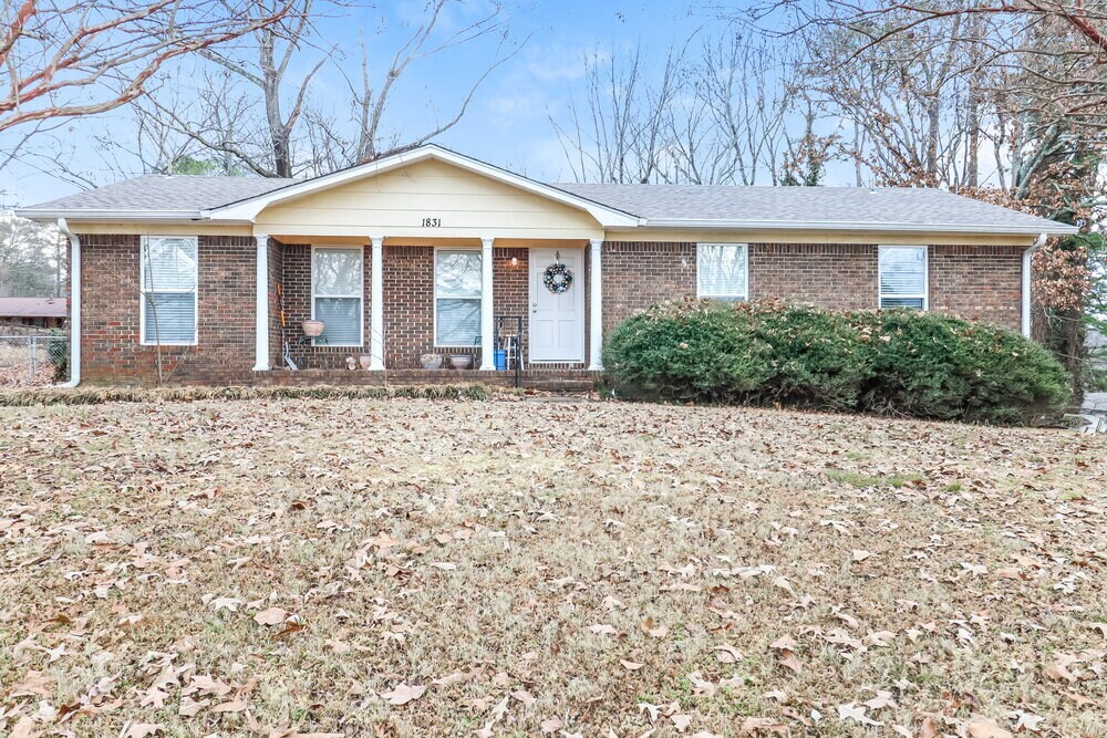 Primary Photo - 1831 Mara Dr NE