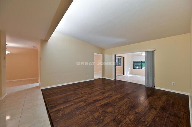 Building Photo - 5869 Wyldewood Lakes Ct