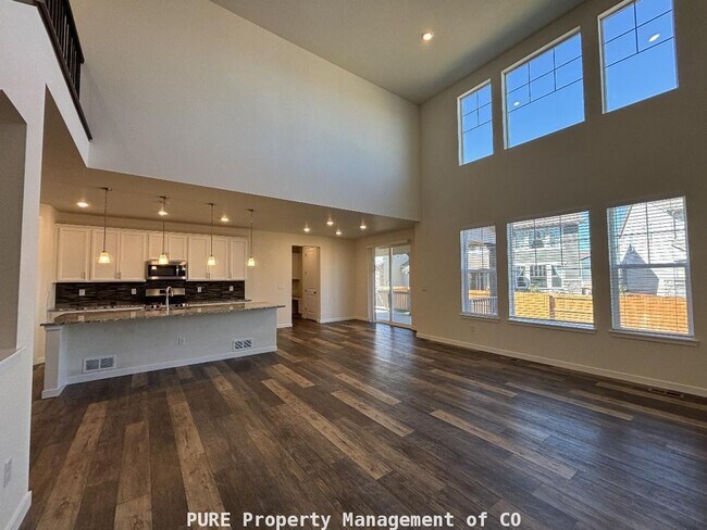 Foto del edificio - Beautiful 5-Bedroom, 4-Bathroom 2-Story Home!
