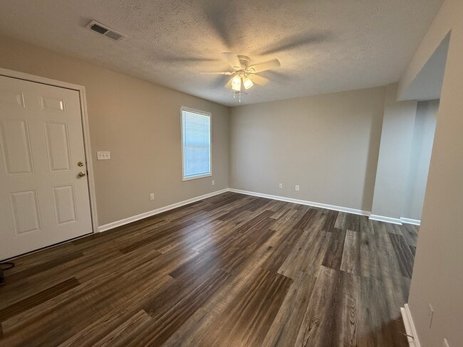 Building Photo - 106 Aiden Ct