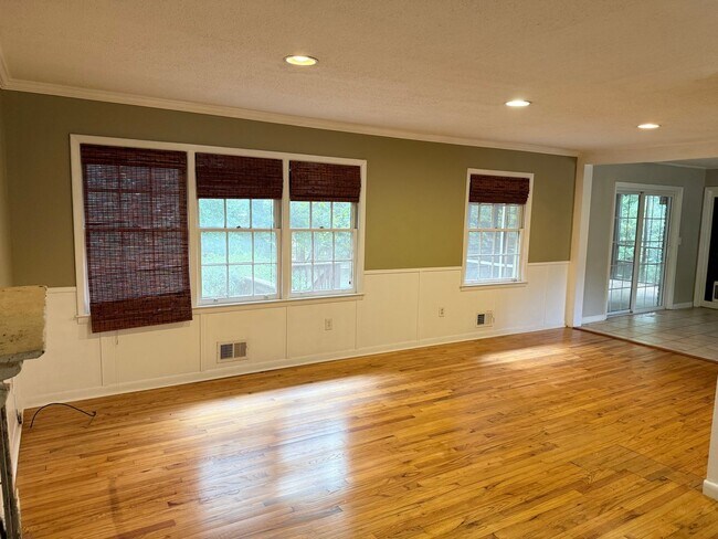 Foto del edificio - University Heights Home " Lease Assignment"