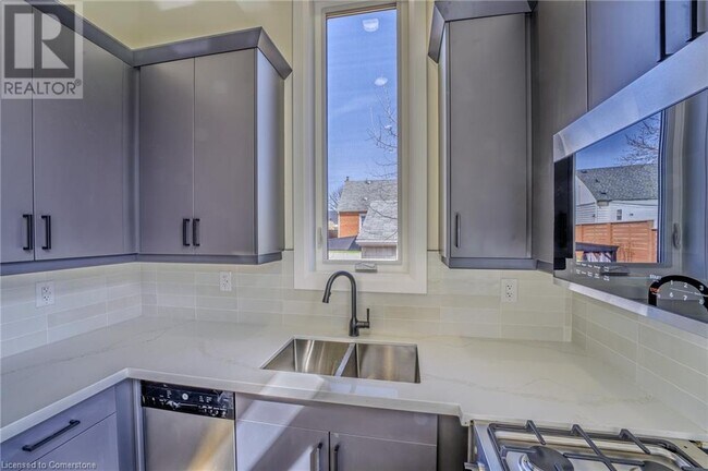 Photo du bâtiment - 77 W 4th St