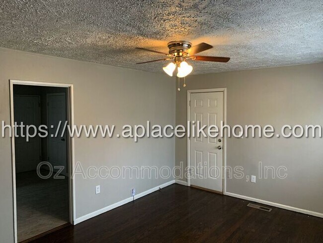 Building Photo - 3601 NE 54th Terrace